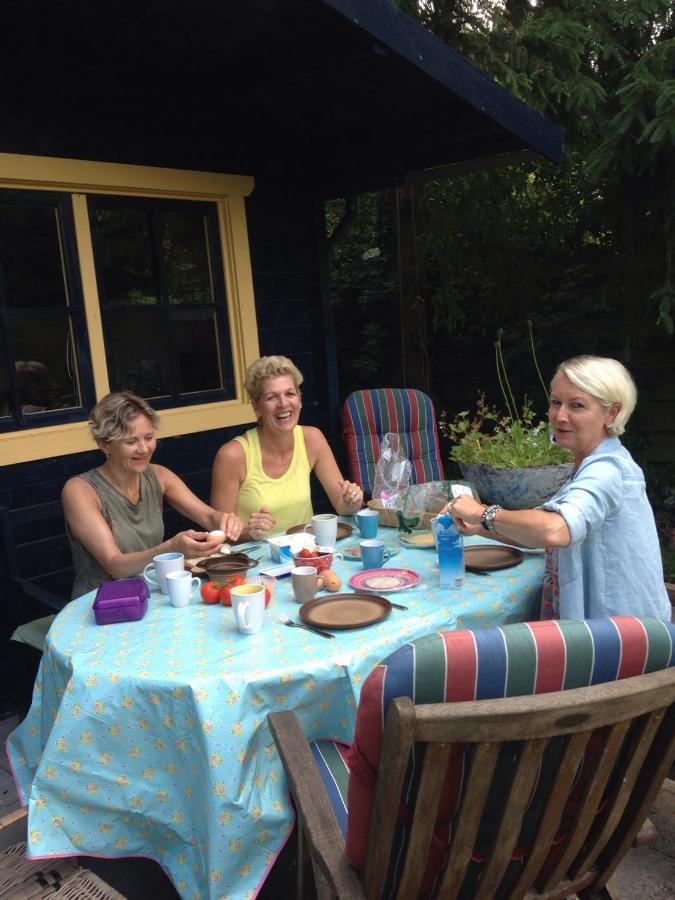Guesthouse Vakantiehuis In Een Mooie Tuin In Het Centrum Van Zuidlaren! Ngoại thất bức ảnh