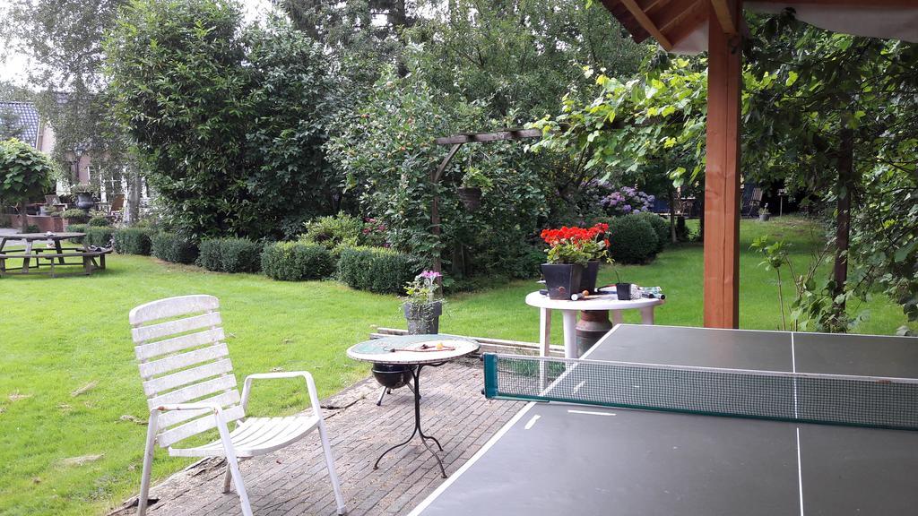 Guesthouse Vakantiehuis In Een Mooie Tuin In Het Centrum Van Zuidlaren! Ngoại thất bức ảnh